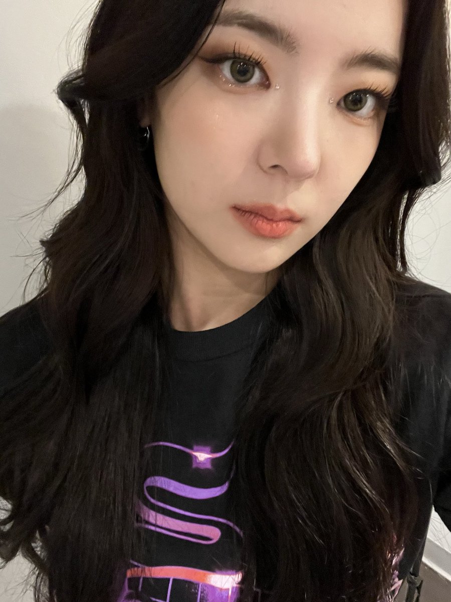 lia pics tweet media