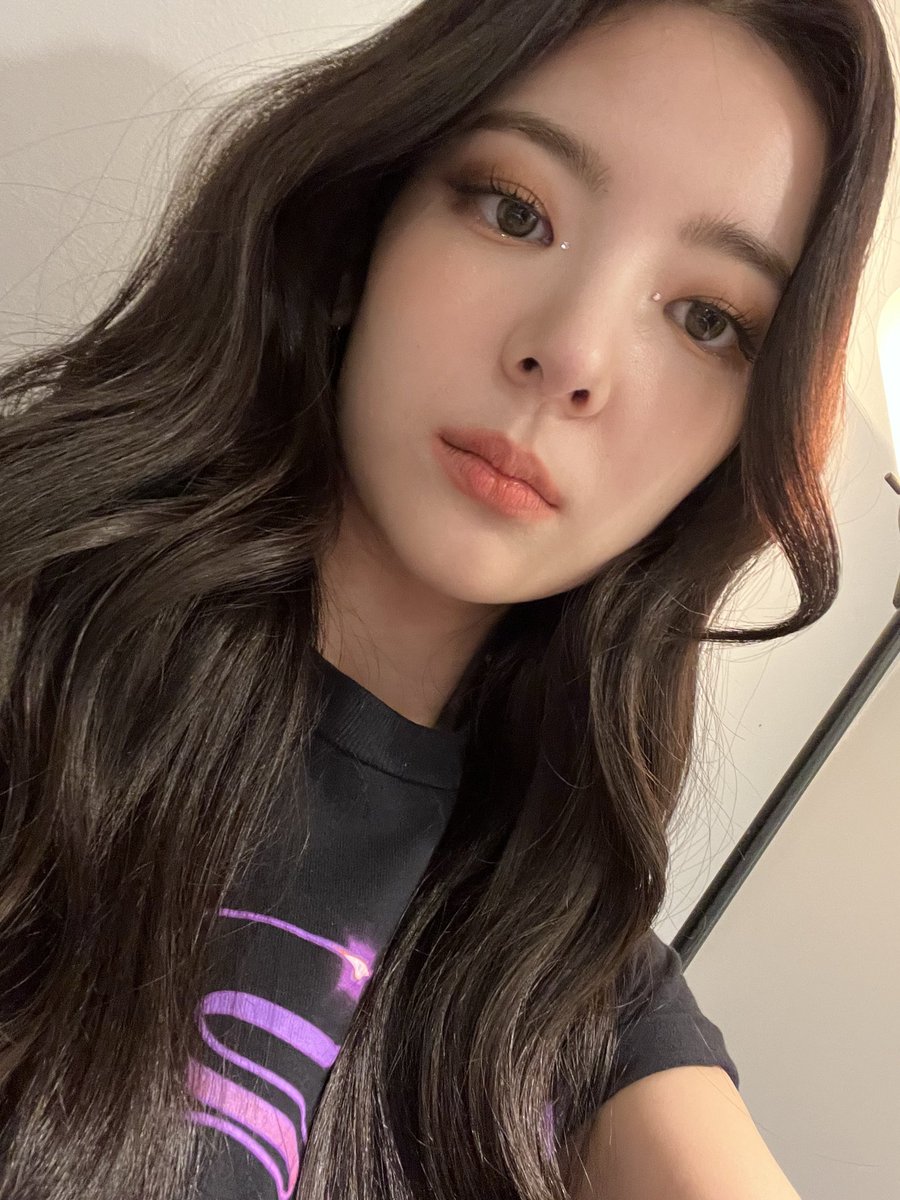 lia pics tweet media