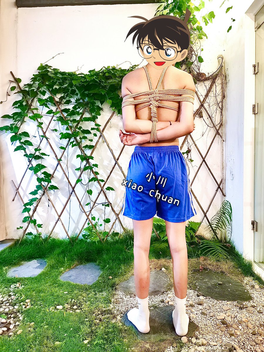 👀小小的柯南会有什么坏心思呢……