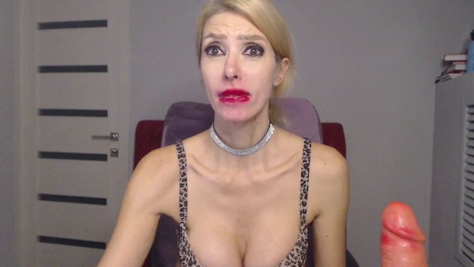 I'm online @MyFreeCams! #onmfc https://t.co/PlGLdx7KEr 💚 https://t.co/QZtOLZwKRJ<a class="tags" href="/tag/myfreecams">@myfreecams</a><a href="/tag/onmfc"class="tags">#onmfc</a>