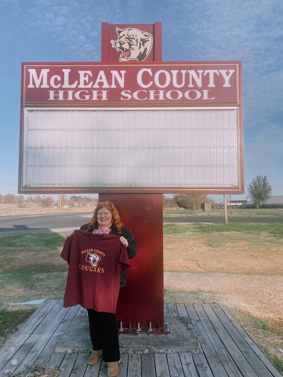 b_hayes55's tweet photo. Today I became a teacher. I’m excited for this next chapter as a special education teacher at McLean County High School. https://t.co/40xvEXGUXo