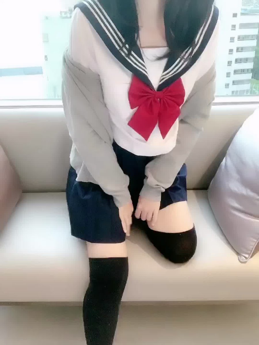清純可愛的JK❤️ https://t.co/0vD3A41siz