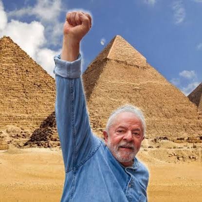 🚨AGORA: Lula pousa no Egito para participar da #COP27 enquanto o futuro ex-presidente Jair Bolsonaro fica recluso em Brasília, sem apoio e sem aliados.
