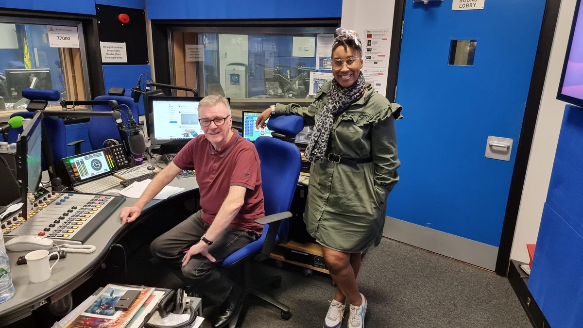 BBCLancashire's tweet photo. On the #Lateprogramme  @Gillylancs is joined by actor @janelliebelliee to talk about her award winning one women play 'Bessie at Midnight, Alone'  playwright is Derek Martin @fribbletheatre directed by Rhonwen McCormack @BlueMasquer showing @FerretPreston 📻@BBC_Cumbria @bbsounds https://t.co/TrbCjciE5R