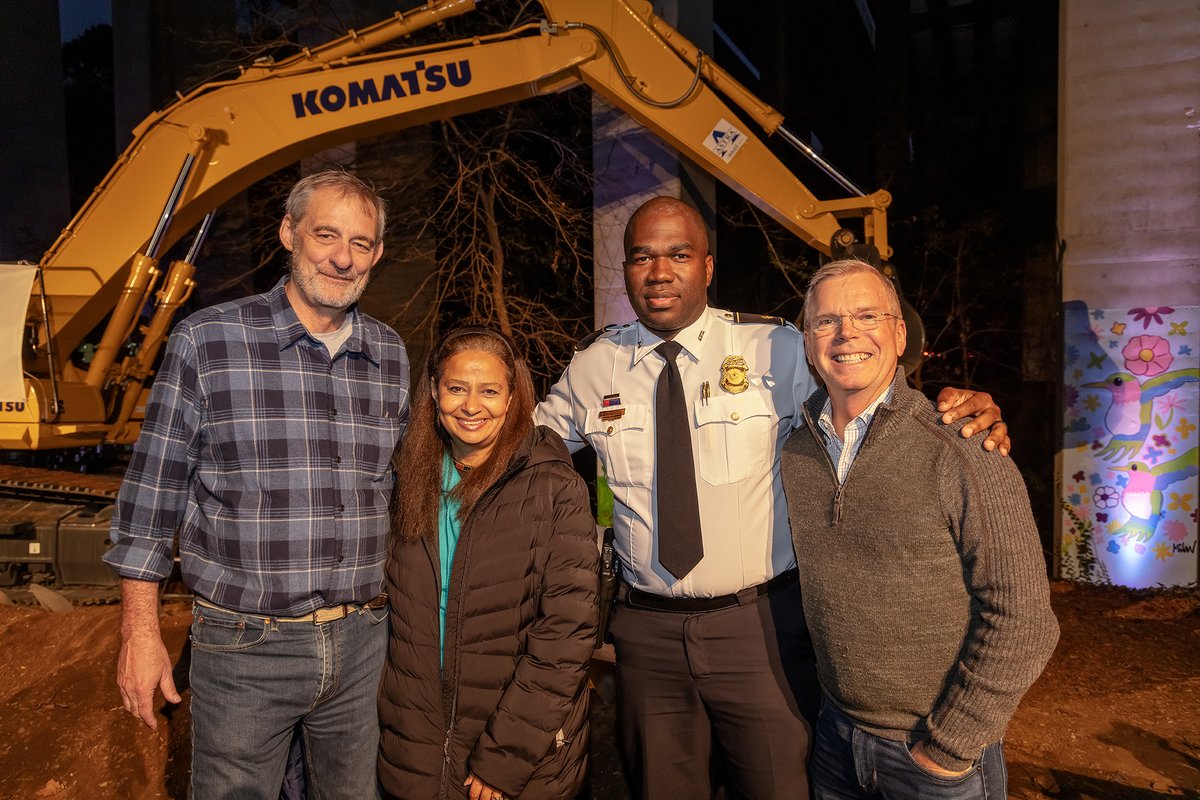 buckheadcid's tweet photo. @LBI30326 officially broke ground at #PATH400’s newest section last Thursday with Atlanta Mayor @andreforatlanta. Learn more about the trail and its exciting next phase. https://t.co/5C46SI21sB https://t.co/oxYqXG0N55