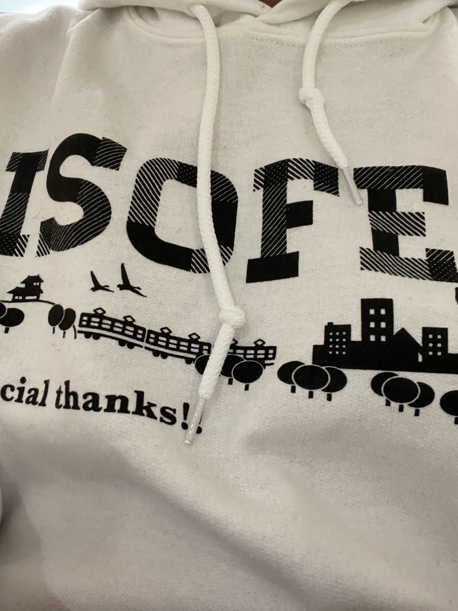 rabusiangjam8's tweet photo. #isofes パーカーは
紐通し口に金具使ってないから
脱がずに検査出来る…はず
裏起毛であったかい🔥 https://t.co/sTzKP8yTRr