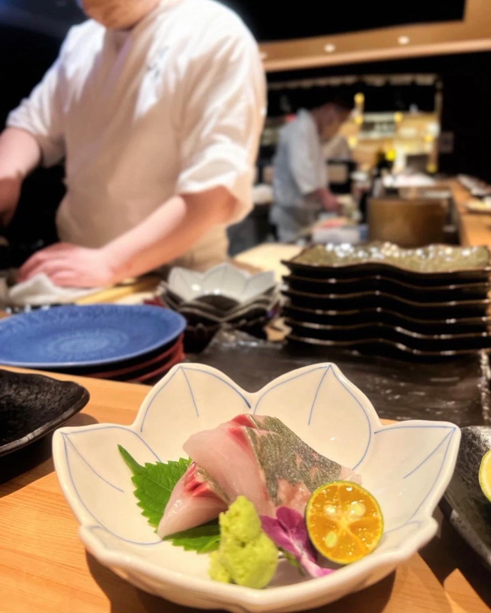 Delicious foodAnd a beautiful little sister.