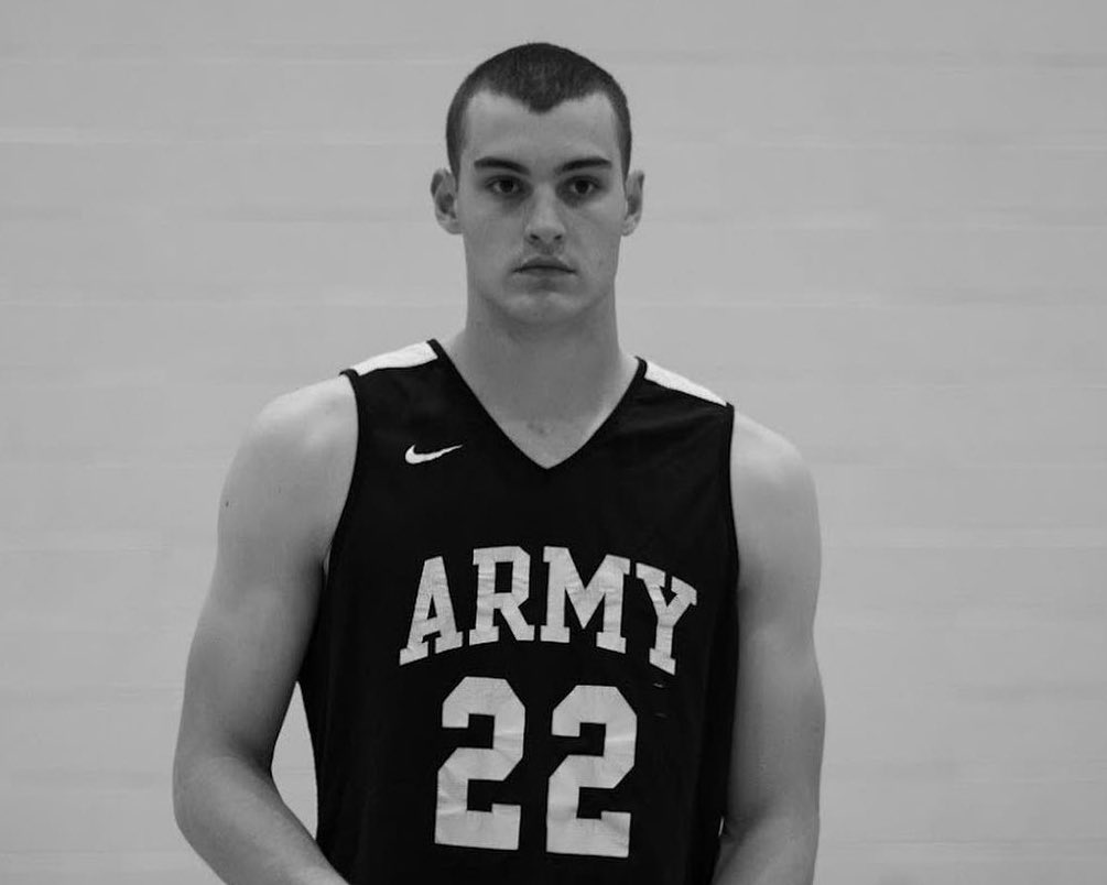 On Saturday, former Glenbard West State Champion Ryan Renfro recorded 22 Points, 11 Rebounds, 2 Steals and 2 Blocks against Hill Academy Prep
<a href="/Ryan_Renfro9/">Ryan Renfro</a> <a href="/HoopsGBWest/">Glenbard West Hoops</a> <a href="/tdc200/">Big Tim</a>