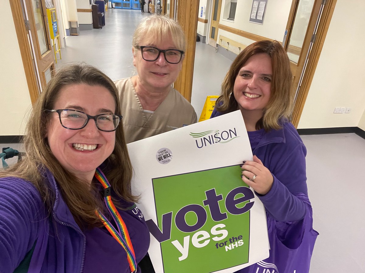 Brilliant to catch up with some of our hard working reps tonight and speak to colleagues about #VoteYesForTheNHS
💜 Call the ballot hotline as soon as you can if you haven’t had a ballot paper yet. 
💚 The hotline is open until midnight during the week on 08000 857 857