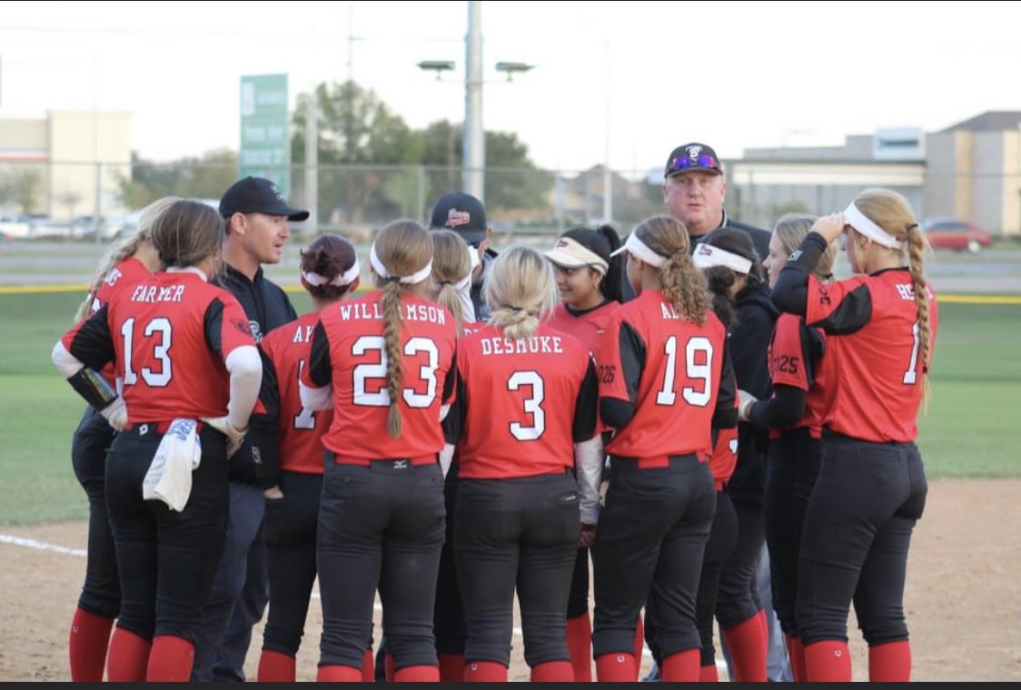 reagan desmuke tweet media