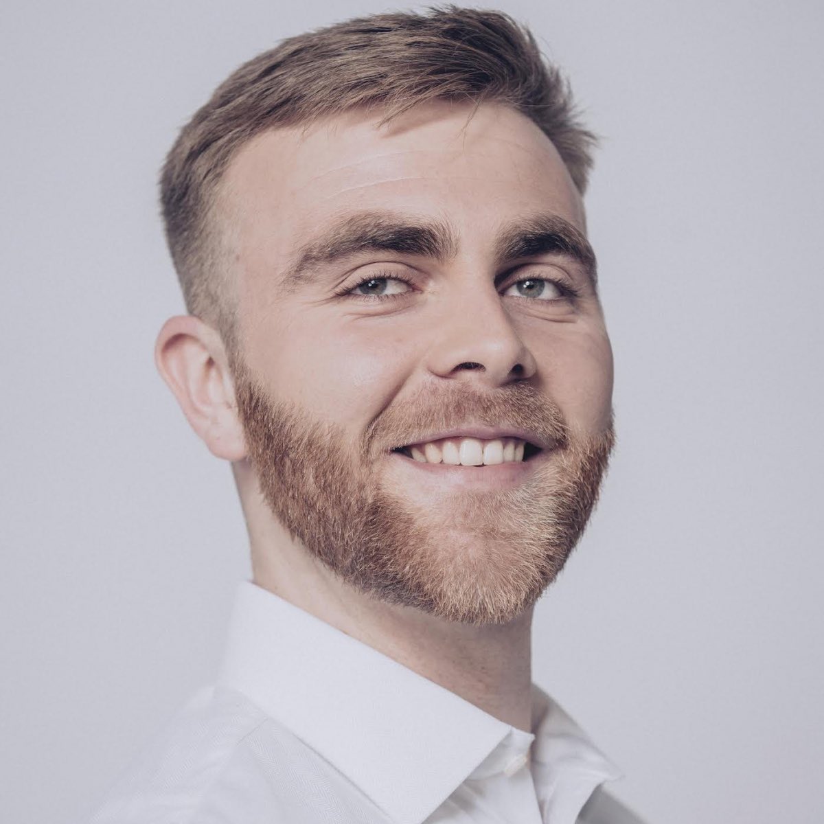 James Black Mgt (@jamesblackmgt) on Twitter photo Todayâs artist is Niall Anderson singing Finziâs setting of Come Away, Death. <a href="/NAndoBassBari/">Niall Anderson</a> Todayâs artist is Niall Anderson singing Finziâs setting of Come Away, Death. <a href="/NAndoBassBari/">Niall Anderson</a>