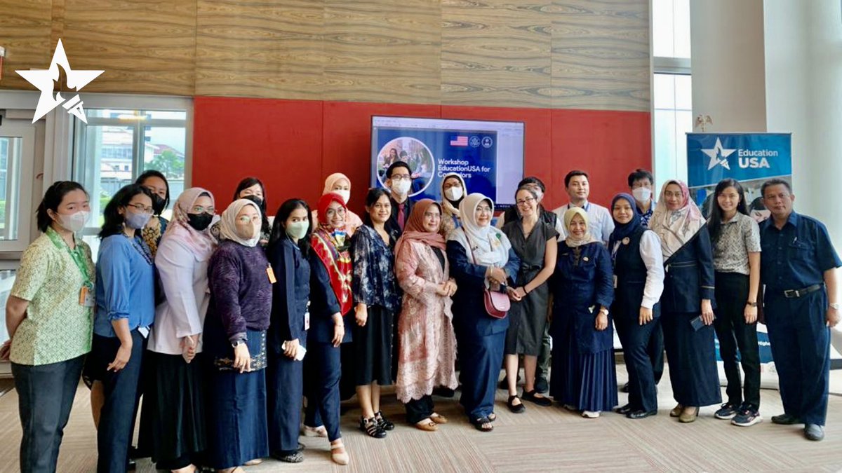 EdUSAIndonesia's tweet photo. Mengawali Pekan International Education Week, 14-18 November, kita mengadakan Workshop EducationUSA untuk konselor seJabodetabek, workshop yang di hadiri lebih dari 35 orang mendapatkan informasi mengenai #StudiAS #VisaAS dan #elibraryusa.
#OpenForOpportunity #IEW22 #StudiAS https://t.co/Wf9v95dsNl