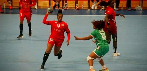 YDiatara's tweet photo. Malgré le match perdu sur le score étriqué de 28-27, nos Lionnes sont au second tour de la  25ème Can de Handball qui se tient à Dakar.
Courage Gaindées. On ne lâche rien. Ala athiou, dem ba dieekh. https://t.co/SkOZZSR3Aa