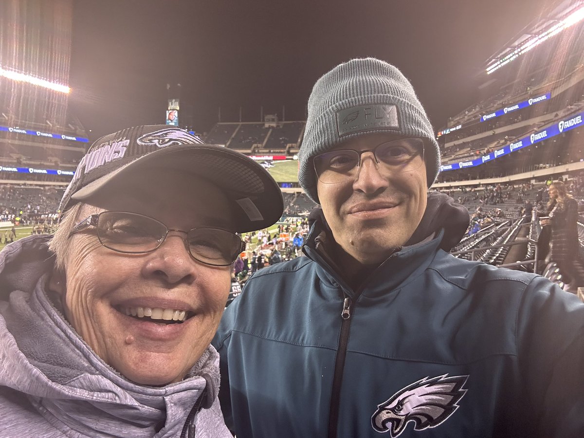 seethedata's tweet photo. Come on, Eagles! This nice lady needs a win for her birthday! #FlyEaglesFly https://t.co/mOdwct1ulN