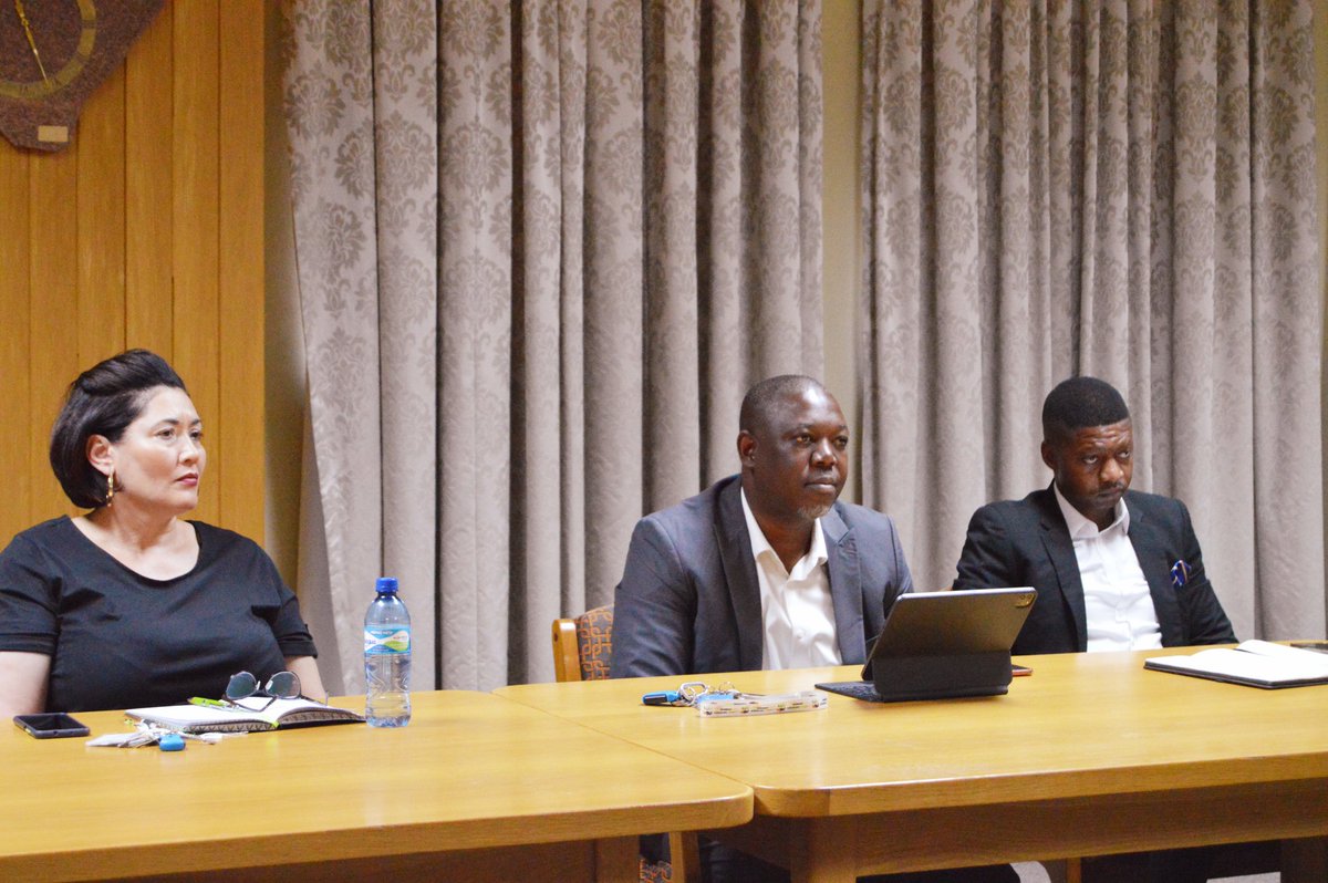 agro_agency's tweet photo. #FromLandtoNation
#GoldenFresh
Fostering stakeholder relations:
The Agro Marketing and Trade Agency, last week embarked on a stakeholder engagement campaign aimed at establishing and strengthening relations with its key strategic partners and shareholders. https://t.co/6vBFVYOkWg
