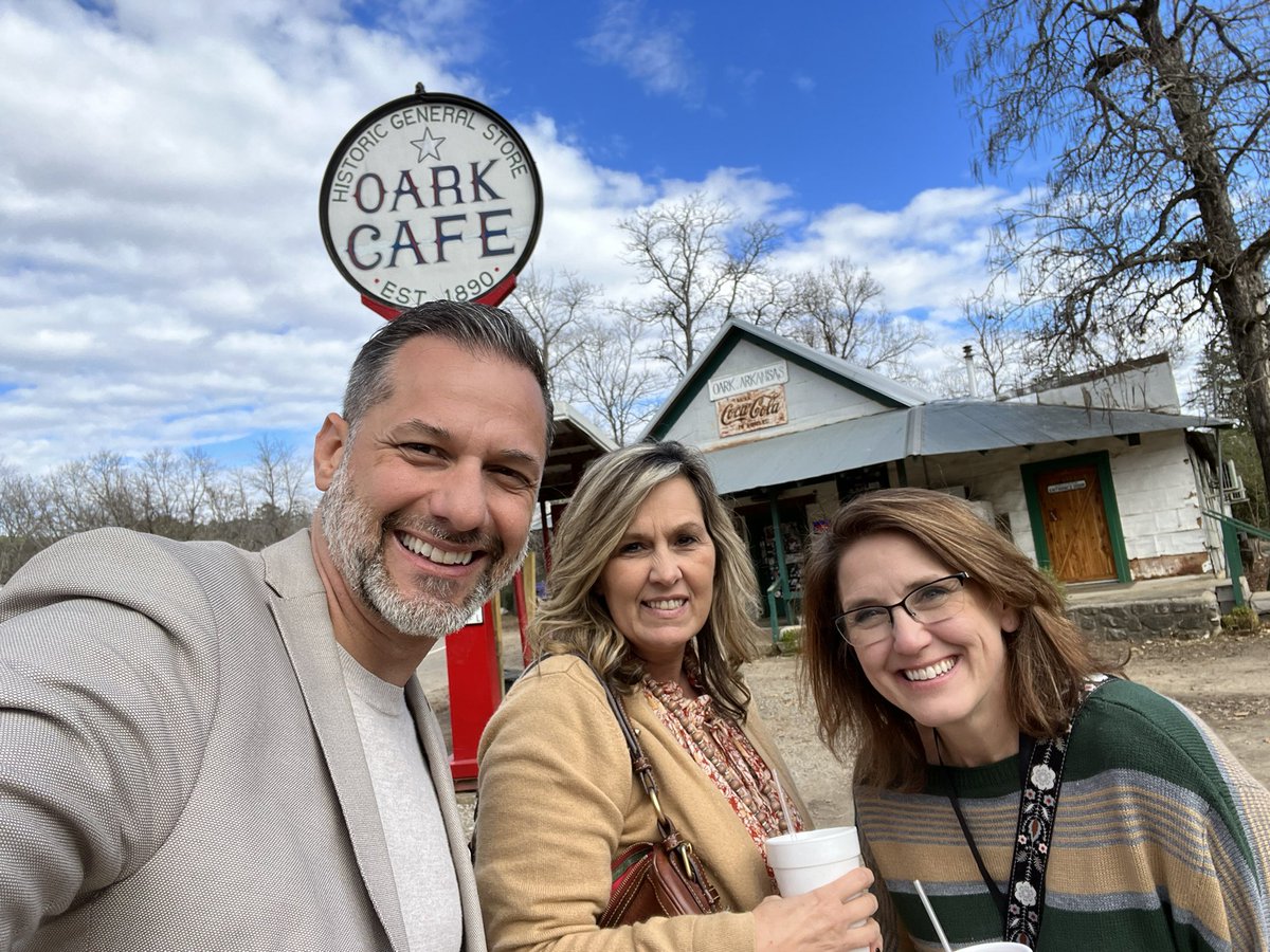 ProvenPrincipal's tweet photo. Small school principals absolutely deserve more credit and recognition!  Working today in #Oark Arkansas. K-12 School working to create a strong #RTI culture. @SolutionTreeAR https://t.co/VJ2XhpPyoY