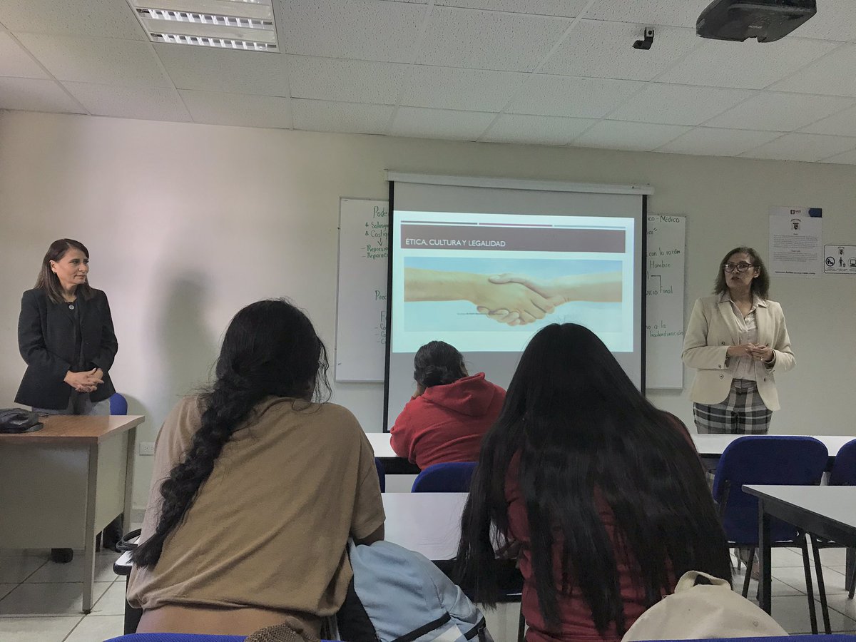 lululopezsalas's tweet photo. Muchas gracias a la maestra @LuzMGaribay que impartió una plática a mis alumnos de 3o de la materia de Etica, Cultura de la Legalidad y Estado de Derecho en la @FADERyCIPOL
Es un honor que compartieras conocimientos a los chicos. https://t.co/1j7v2eeexJ