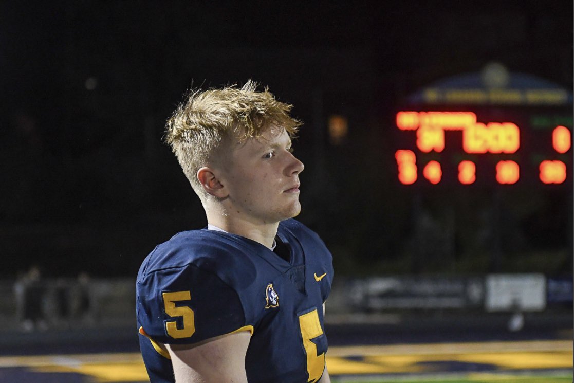 Junior year full season highlights

hudl.com/v/2Jqj5g