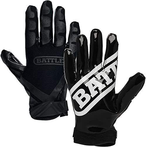 TGH7v7's tweet image. On top of top performers on offense and defense for both 18U &amp;amp; 15U getting Dicks Gift Cards we will now be giving away 1 pair of Battle Football Gloves to the overall MVP for both 18U &amp;amp; 15U 

#GrindHard
#FYT
#DATpart