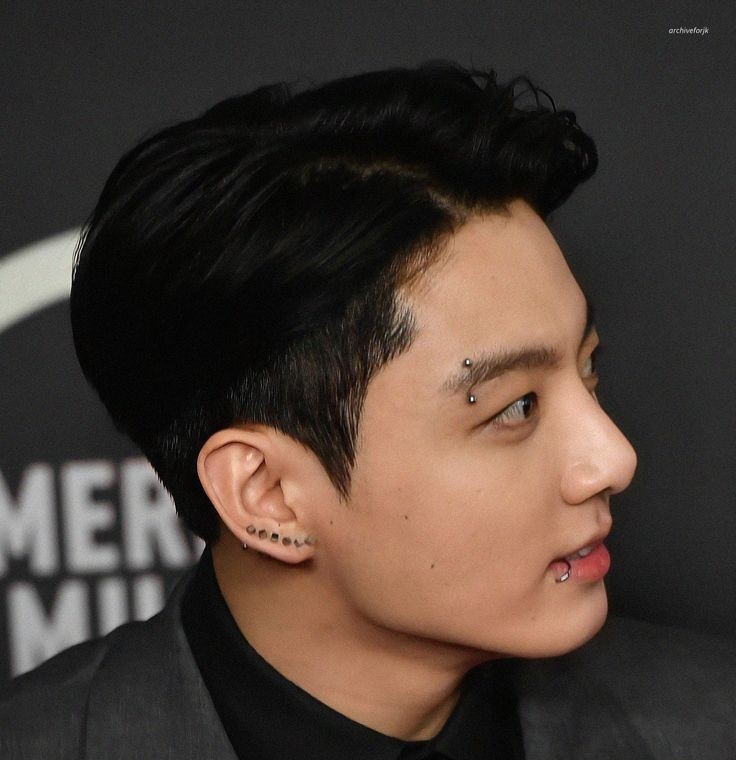 jeon1ie's tweet photo. esse cabelo é insuperável https://t.co/vr7zvKbiOR