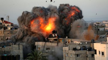 AntonioM646's tweet photo. Rusia reaccionó ante la
provocación de la OTAN y
ésta ha desatado un
linchamiento mediático en su contra

La OTAN:
Despedazó Yugoslavia
Invadió Irak
Bombardeó Libia

Nadie sancionó a la OTAN
Nadie excluyó sus deportistas
Nadie censuró sus Medios

Please ReTwit

Sígueme y te sigo https://t.co/mX0rXBPJ45