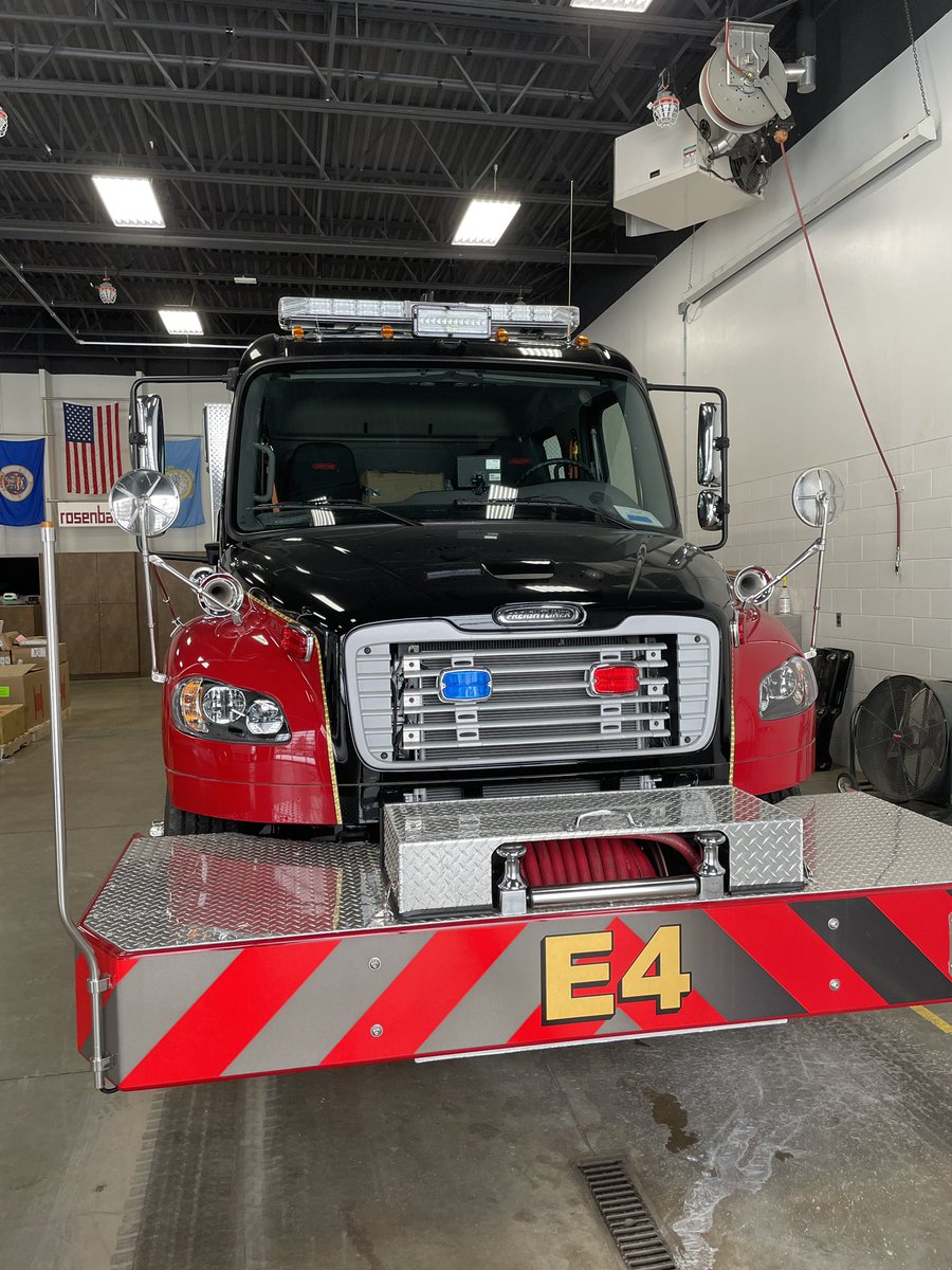 LakevilleFireMN's tweet photo. Welcome the new Engine 3 and 4.  LFD took delivery of 2 new engines that are replacing engines that have been serving our community for over 20 years. https://t.co/EYvibZ8AqL