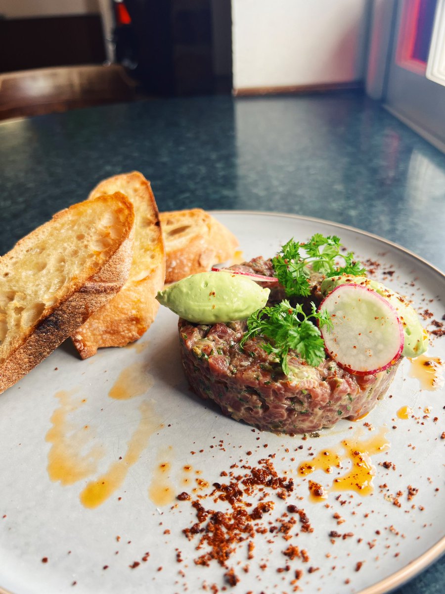 #thealliancehotel summer menu is here with a very popular #steaktartare - served with avocado mousse and crispy bread, see you soon!! #brisbanepubs #brisbanerestaurants #bneanyday