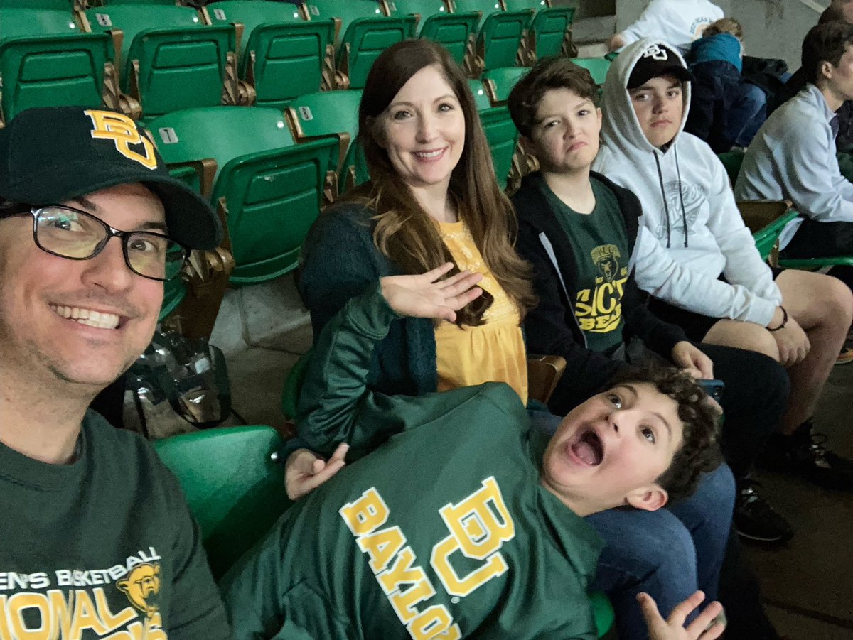drdan31's tweet image. Enjoying the Bears MBB game tonight! #SicEm