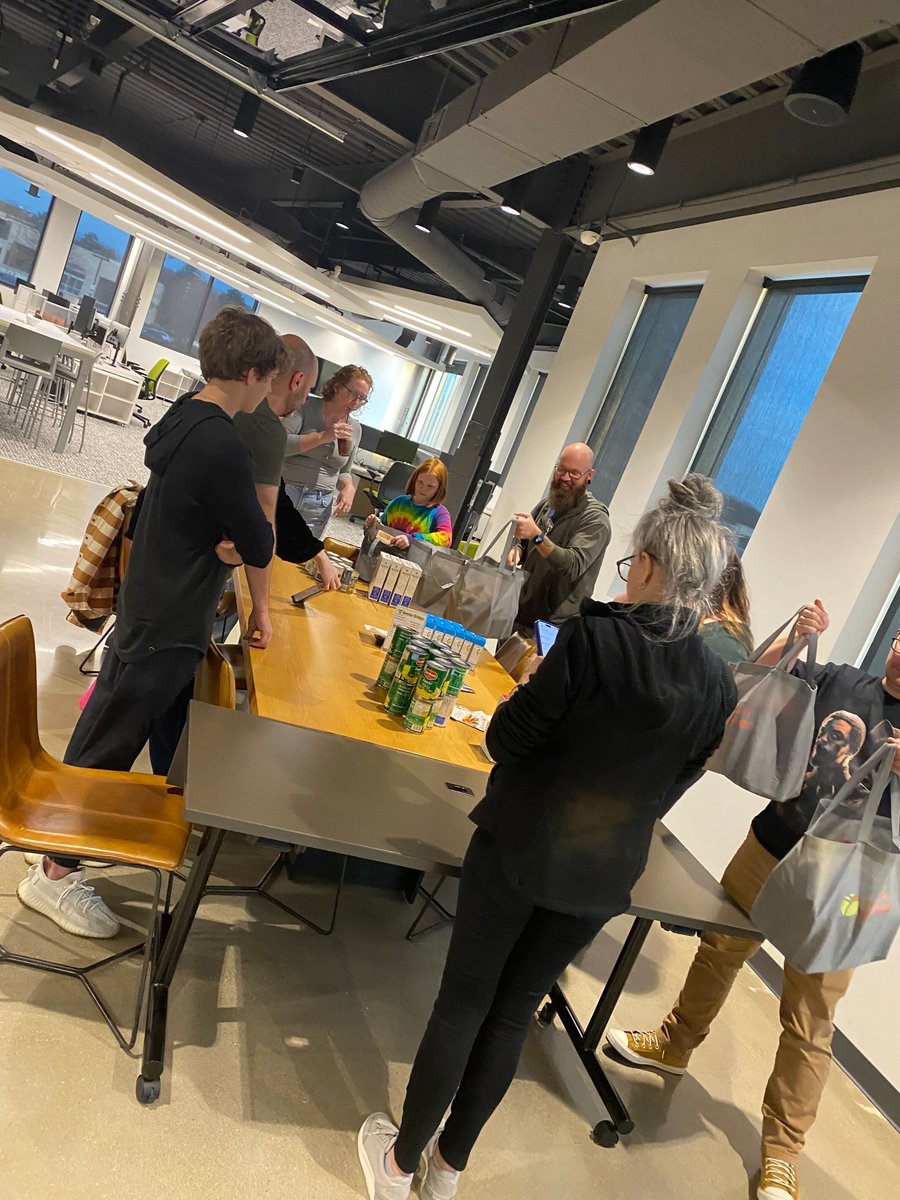 LeadingEDJE's tweet image. A group of EDJErs got together last week to bag up #Thanksgiving meals for distribution by the @mofcollective. Having fun &amp;amp; doing good. Thank you to all the EDJErs who helped coordinate, donated food or gift cards @abbyaha @dkrum62 @ekrumla #realfungeeks #culturematters #thankyou