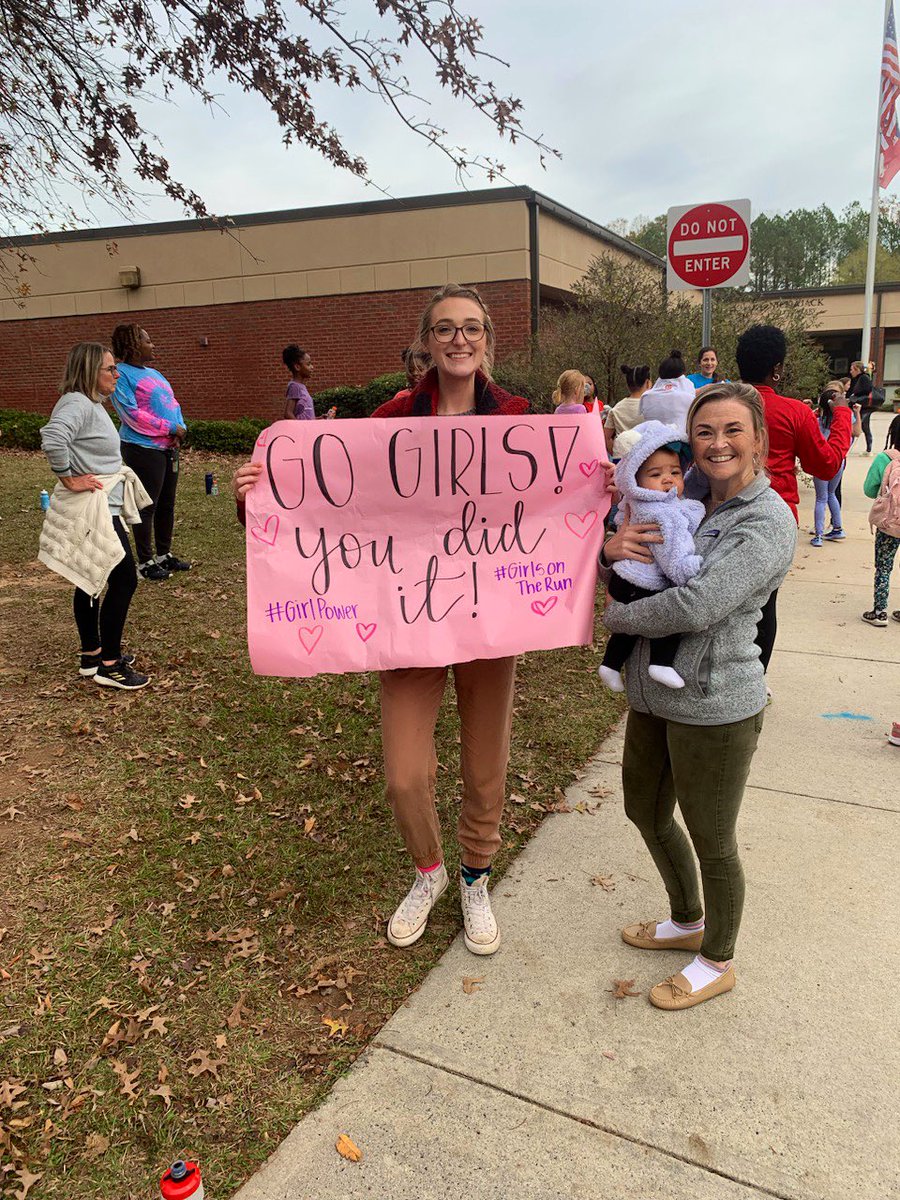 MsGraska's tweet photo. Cheered on our girls at their Girls On The Run practice 5k today! They did fantastic! Getting them ready for Dec. 3rd ❤️💙 #GoBraves https://t.co/k6DVVnsShE