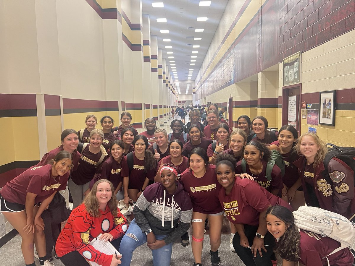 _SCHSSoftball's tweet photo. BULLDOGS have completed Phase I & II of off-season!!
Today players were able to see the progress and improvements each of them have made this Fall.
#FallTesting
@HumbleISD_SCHS https://t.co/9MPwbrtjSu