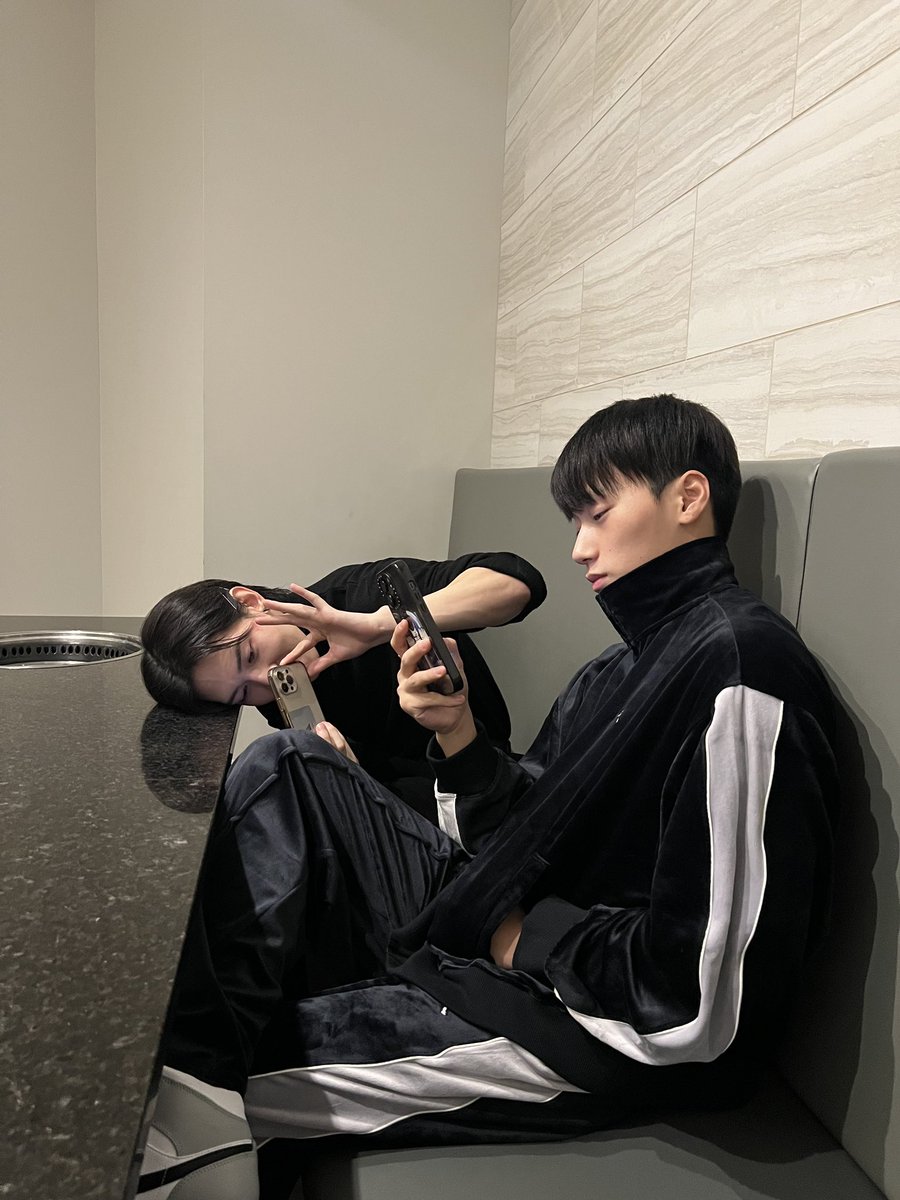 Dailysansang's tweet photo. don’t be shy yeosang post that pic 🥰 https://t.co/WQjPA82CbV