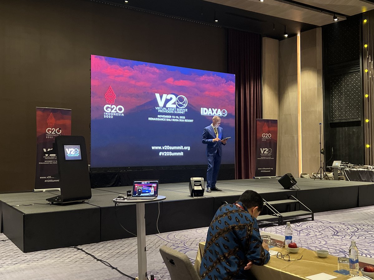 Summit Chair @markpesce, introduces the history and the WHY of v20 and the #v20summit objectives.