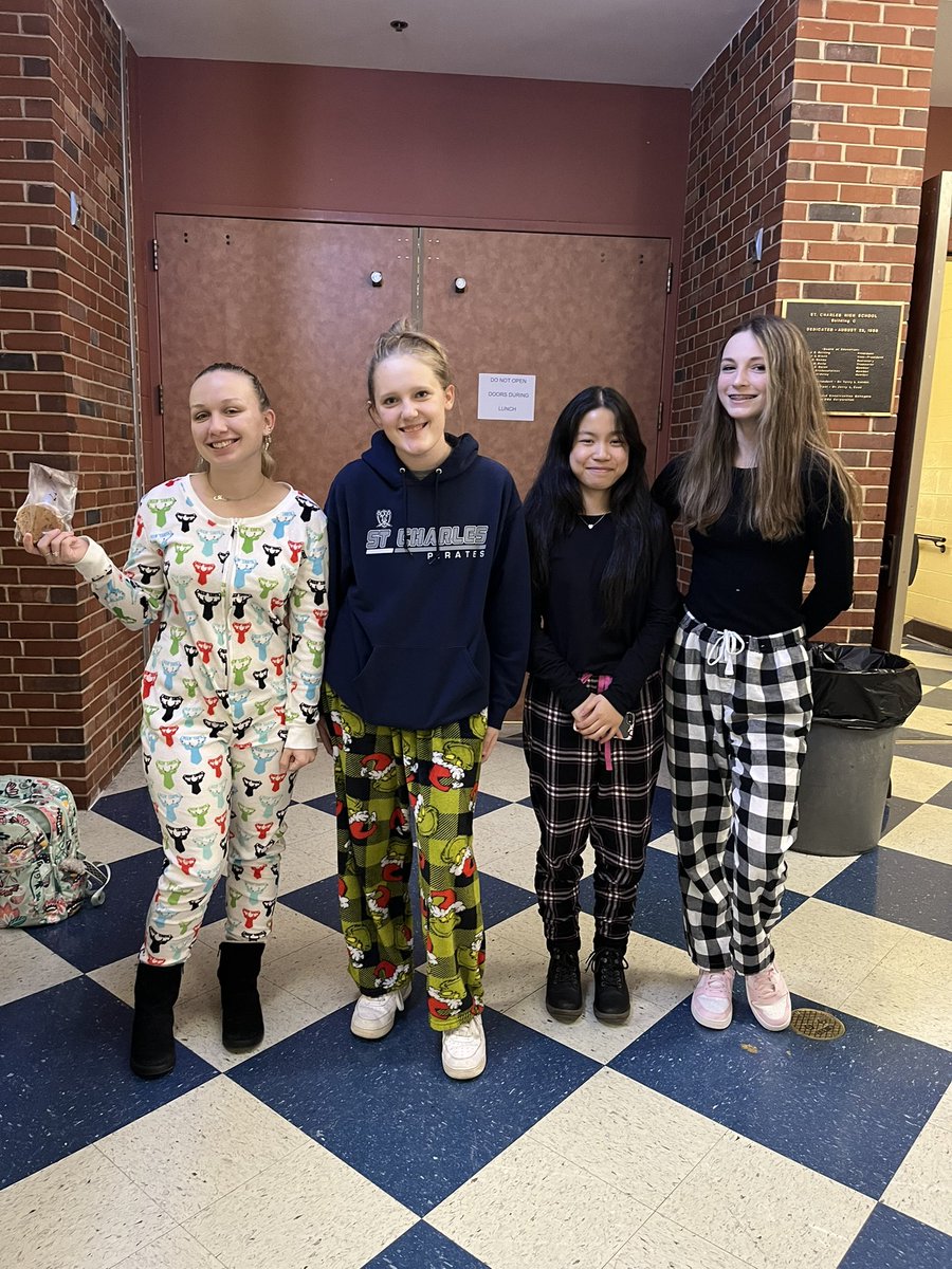 SCHSGalley's tweet photo. Lots of participation today on the first day of the SCHS DECA spirit week, Pajama day. Tuesday is Dress Professionally day. Come by the Galley to get a shout out on social media for participating! #DECASpiritWeek #PajamaDay https://t.co/FOShZyoBth