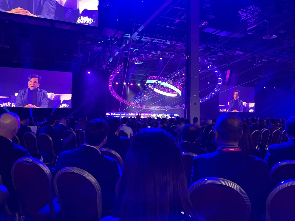 LadKucis's tweet photo. Great day taking in some excellent health care discussions at #HLTH2022 https://t.co/oBLo8sgrv8