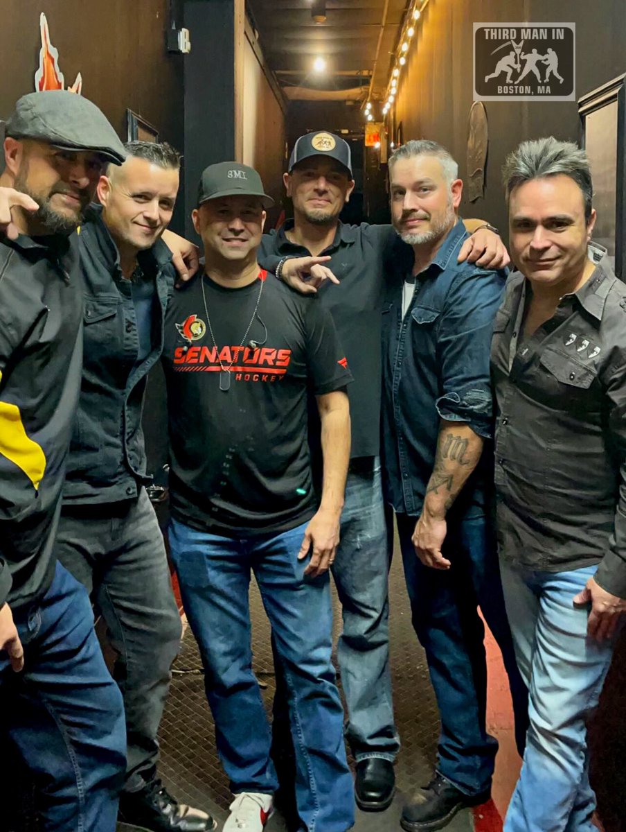 3MiBoston's tweet image. New band pic 👊🏼