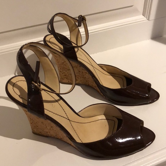 So good I had to share! Check out all the items I'm loving on <a href="/Poshmarkapp/">Poshmark</a> from <a href="/DonnaRinger3/">Donna Ringer</a> #poshmark #fashion #style #shopmycloset #ninewest #betani #enzoangiolini: posh.mk/GpWFNkwZXub