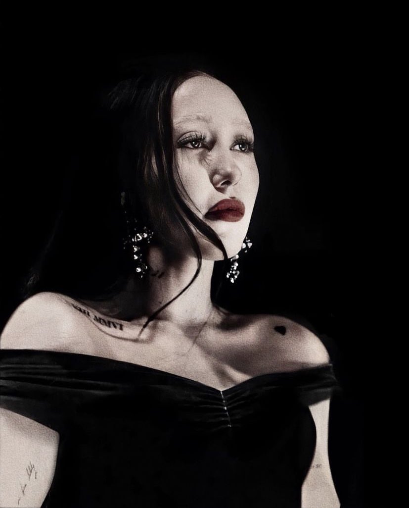 maya (@youngernowfiles) on Twitter photo 