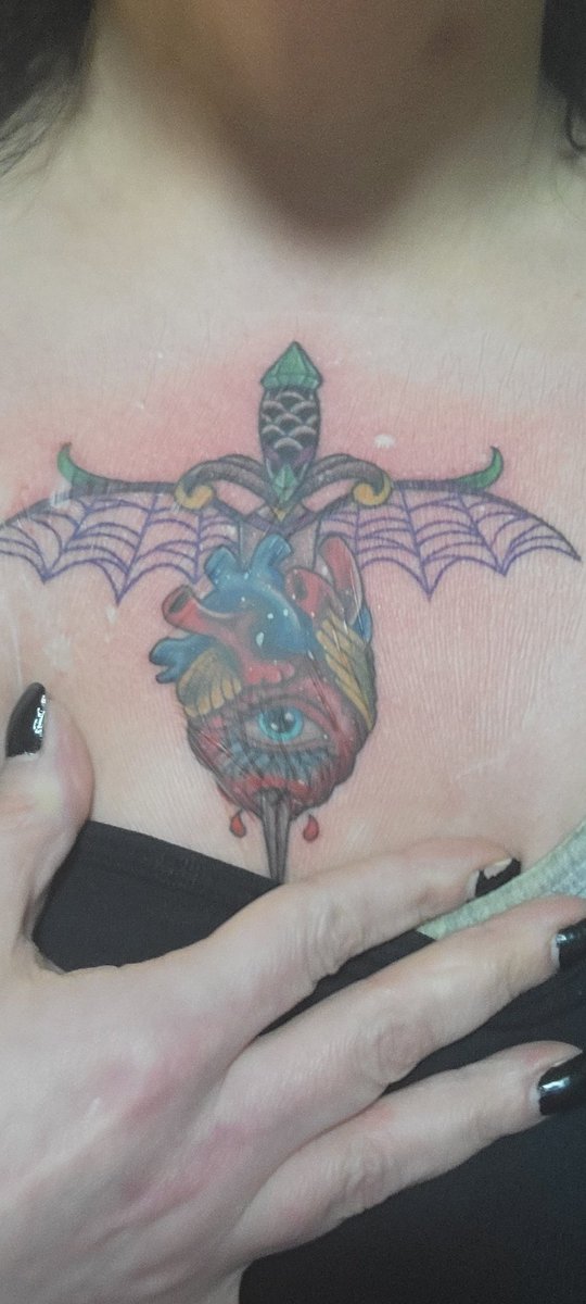 Meee...and my tattoo colored in😛