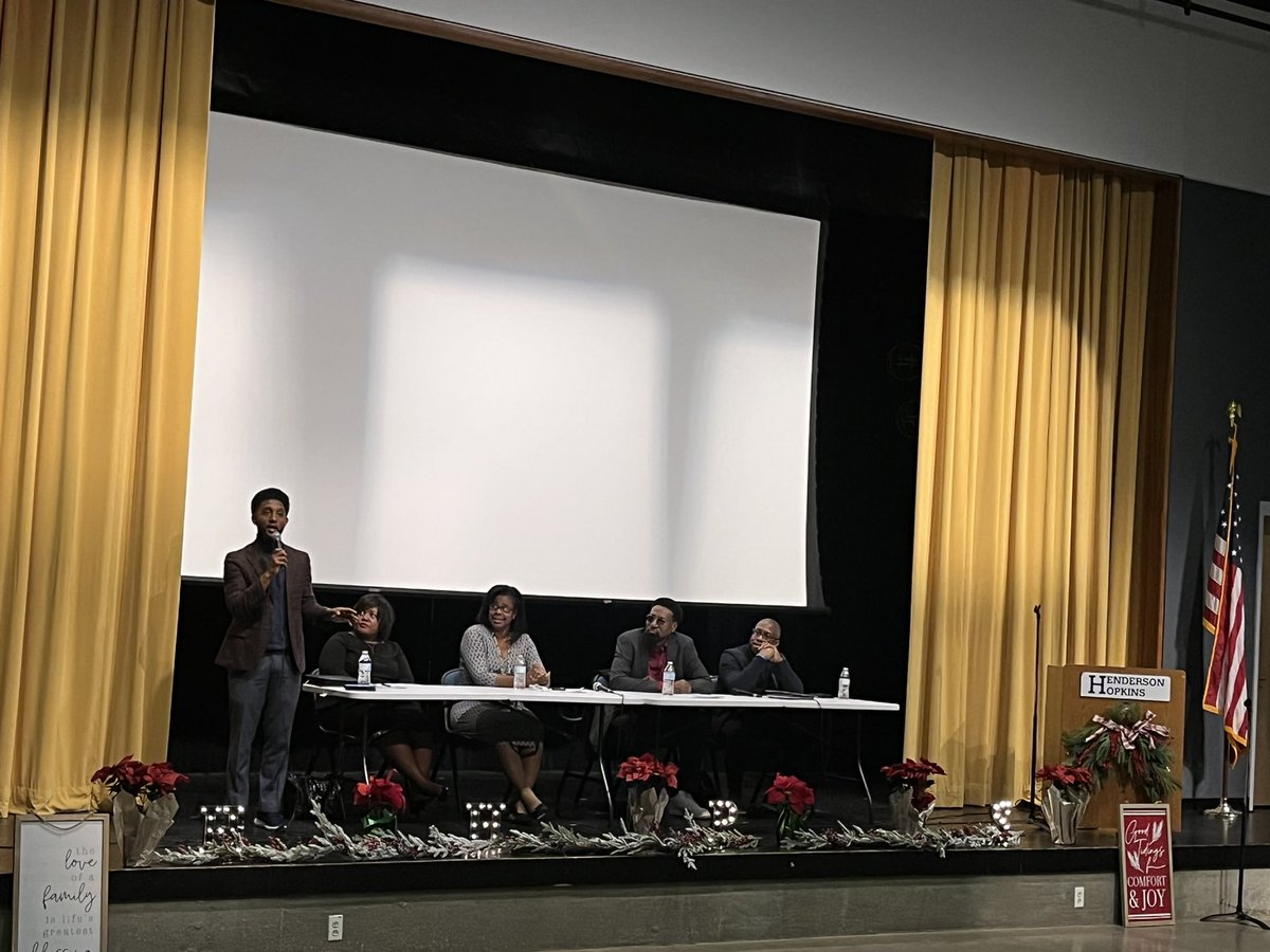 Teachwithclass2's tweet photo. Day one of #AEW22 began with students identifying what type of educator they want to be tomorrow. Then ended with @hhps_eagles hosting a Townhall @MayorBMScott @SonjaSantelises @BaltCitySchools #relationshipsmatter #wraparoundservices #traumainformedcare @JHUeducation 🍎 https://t.co/kHhhnQUNya