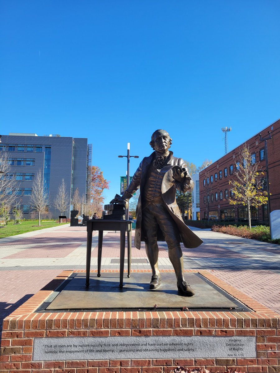 GoJoePR's tweet image. Happy #WorldKindnessDay2022 at @GeorgeMasonU! Meeting with everyone for coffee and donuts was great, especially considered how chilly it was! @CWB_Mason @tgtuesdays #mimspr