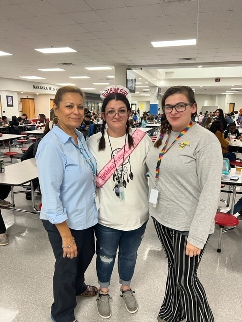 LawtonPS's tweet photo. Day one of Indian Education Spirit Week kicked off today! Today's theme was Back the Braids. Check out some photos from around the district! #LawtonPS #WeAreLPS #oklaed https://t.co/OBvXT44rVs
