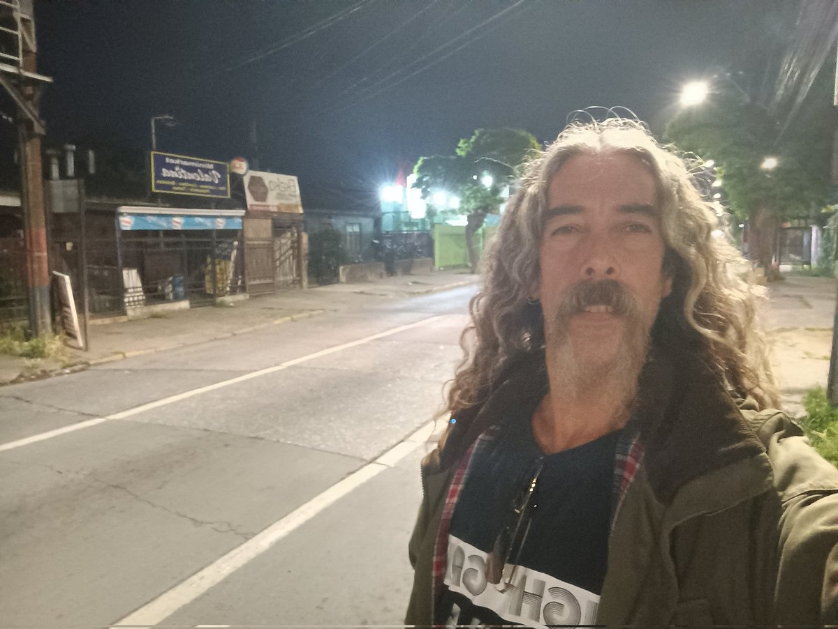 femurguitars's tweet photo. En algún lugar de Concepción,
Buscando hospedaje....
#Femur #FemurGuitars
#DejaQueLaMagiaActue
#ASHproyectStreetTour
#Concepcion #MotorHome #Chile https://t.co/t6XlfEo8di
