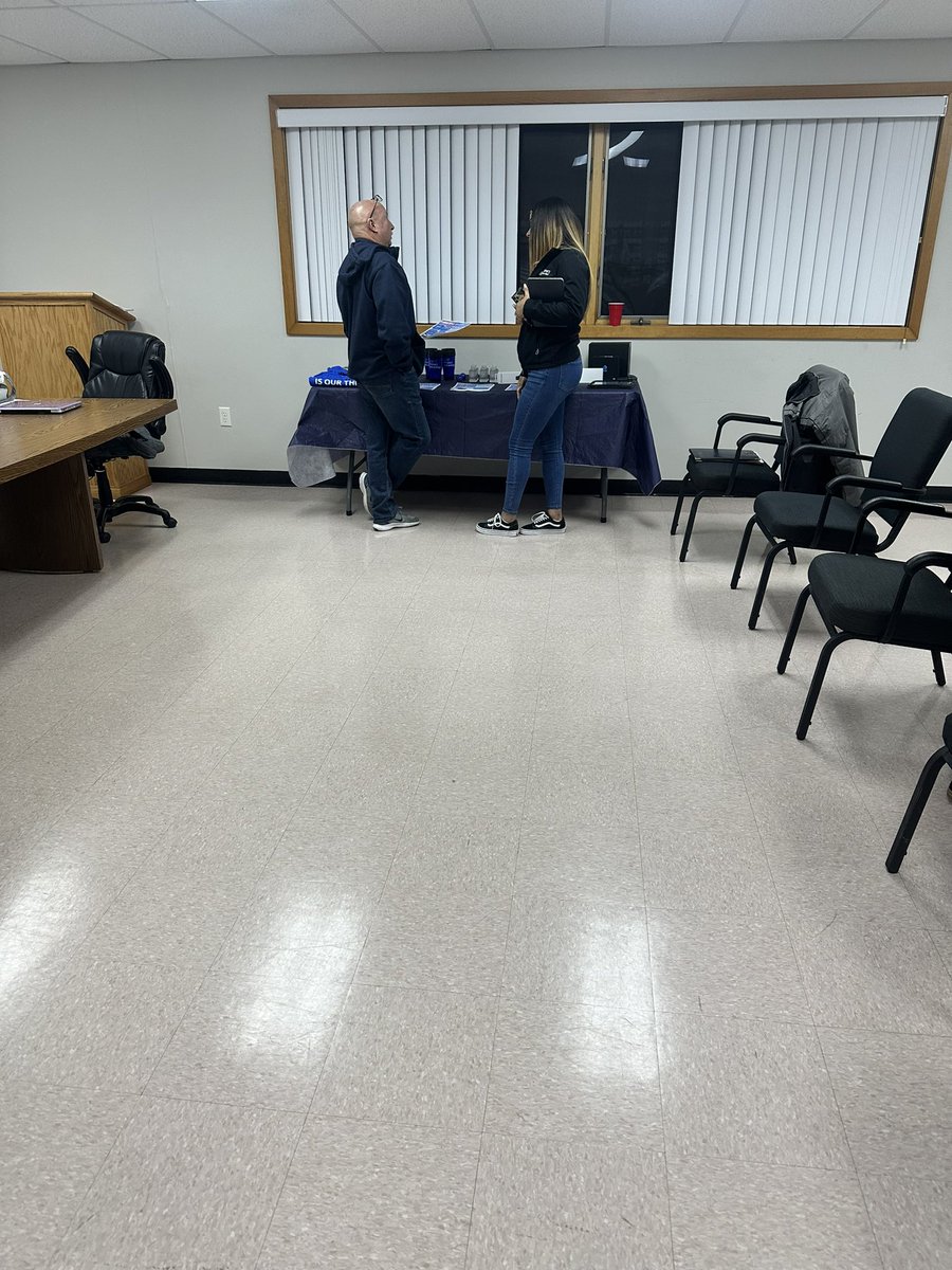 tmace22's tweet photo. Great time presenting to the Delran fire company #pARtnership #onebandonesound #signaturestars #firstnet https://t.co/tdHBHbpBUW