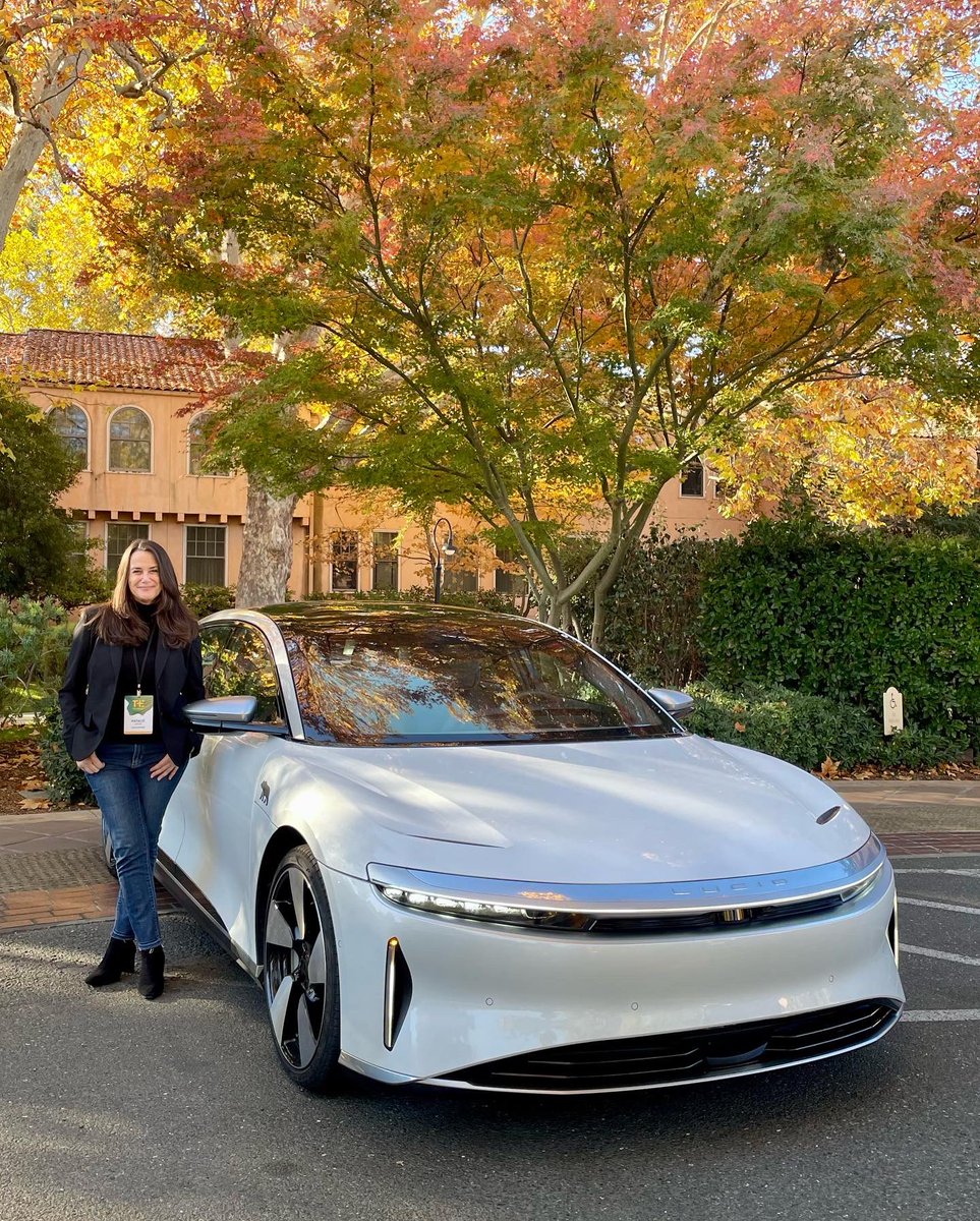 lingo_natalie's tweet image. Gorgeous day in Sonoma today! #techonomy22 #LucidAir