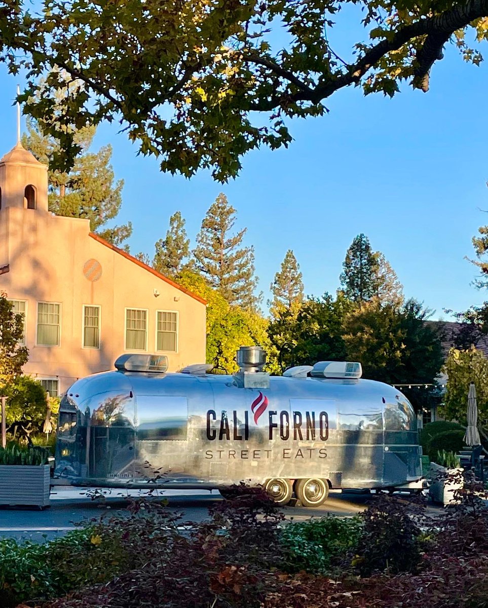 lingo_natalie's tweet image. Gorgeous day in Sonoma today! #techonomy22 #LucidAir