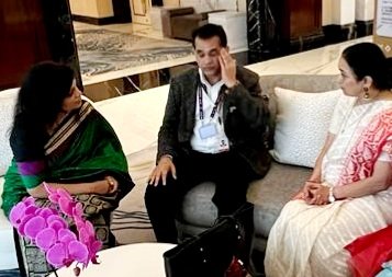 dharitri's tweet photo. Met with @amitabhk87 #G20India Sherpa in Bali along with #W20 India Chair Dr. Sandhya Purecha. Leading @FICCIFLO delegation as part of @w20org #womenempowerment @dalmiaj @PMOIndia @smritiirani @CMO_Odisha @ficci_india @sangeetnatak @MEAIndia
@MinistryWCD https://t.co/jmhUxwjgd0