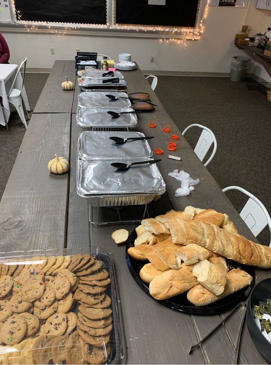 MESHoneyBees's tweet photo. Gratitude: 1. Understanding 2. Having enough in all things 3. Student breakthroughs 4. Student led conferences 5. And the food!!! #Day59 #HoneyBeeNation #AveryWay #AlwaysHumbled and #Thankful https://t.co/vn69zN4AvZ