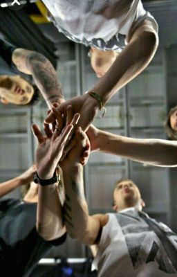 harryxjimmin's tweet photo. I’m voting for #OneDirection Story Of My Life (2013) for #AMAsFanFavorite       performance https://t.co/xYbfYMuMpR