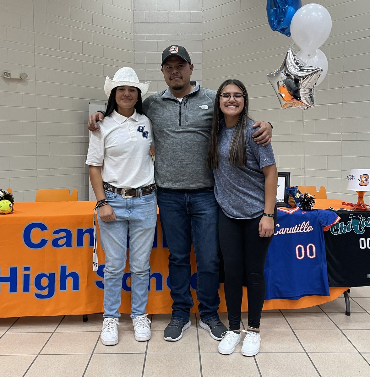 El Paso Chilis-Solis 🥎 tweet media